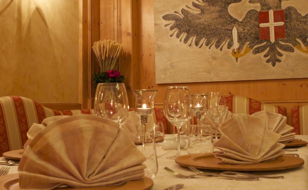Hotel Chalet All'Imperatore มาดอนนาดีกัมปิโญ ภายนอก รูปภาพ