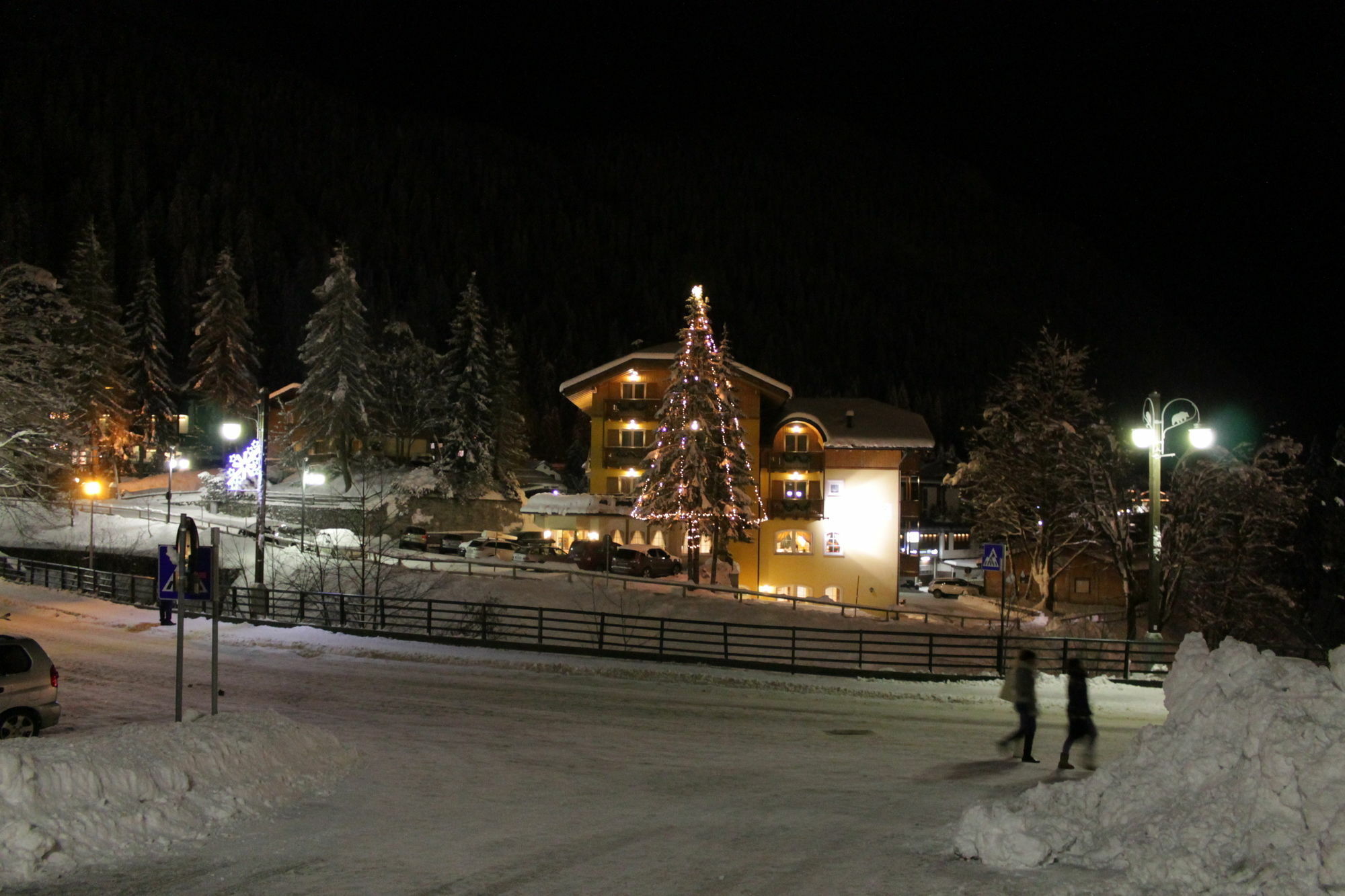 Hotel Chalet All'Imperatore มาดอนนาดีกัมปิโญ ภายนอก รูปภาพ